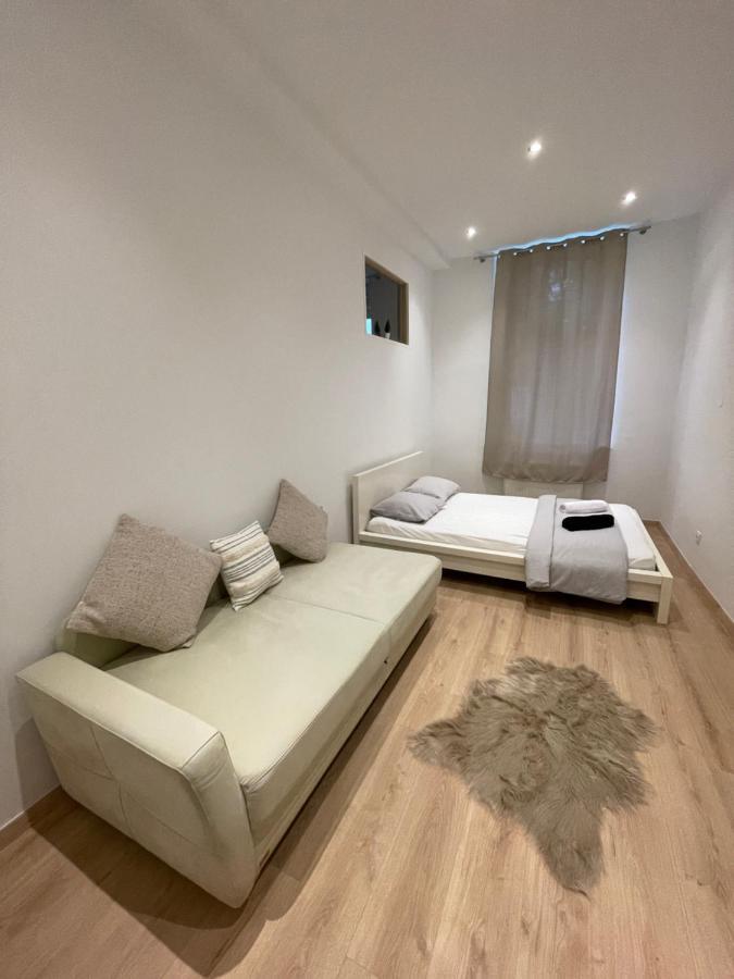 Apartment Cozy 8-person In Located At Haberlgasse 82 N1 Wien